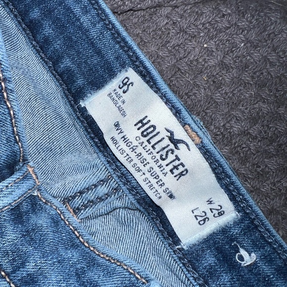 Hollister Jeans - Picture 2 of 2